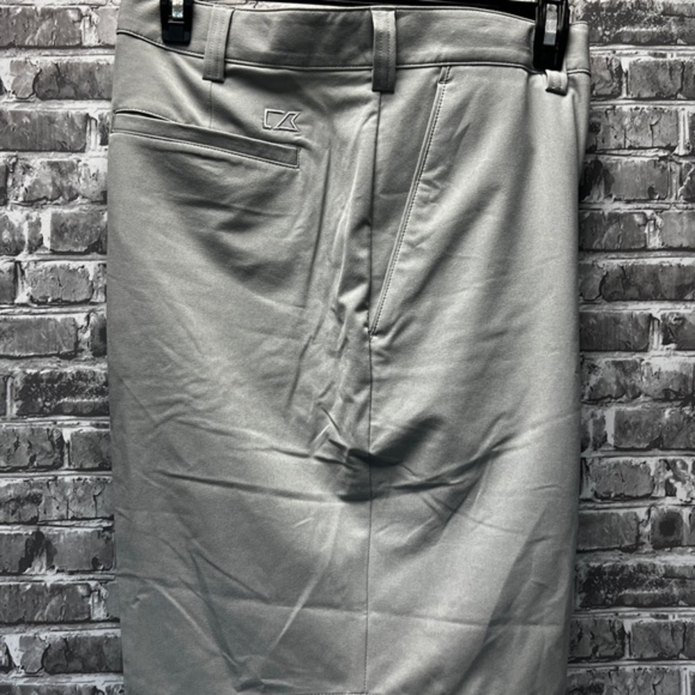 Cutter & Buck shorts‎